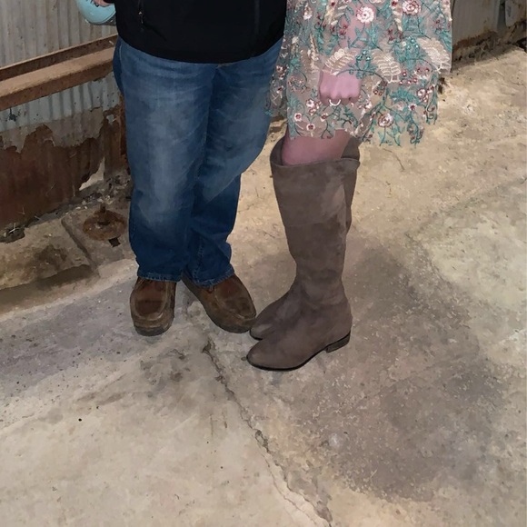 Boots - Picture 4 of 5